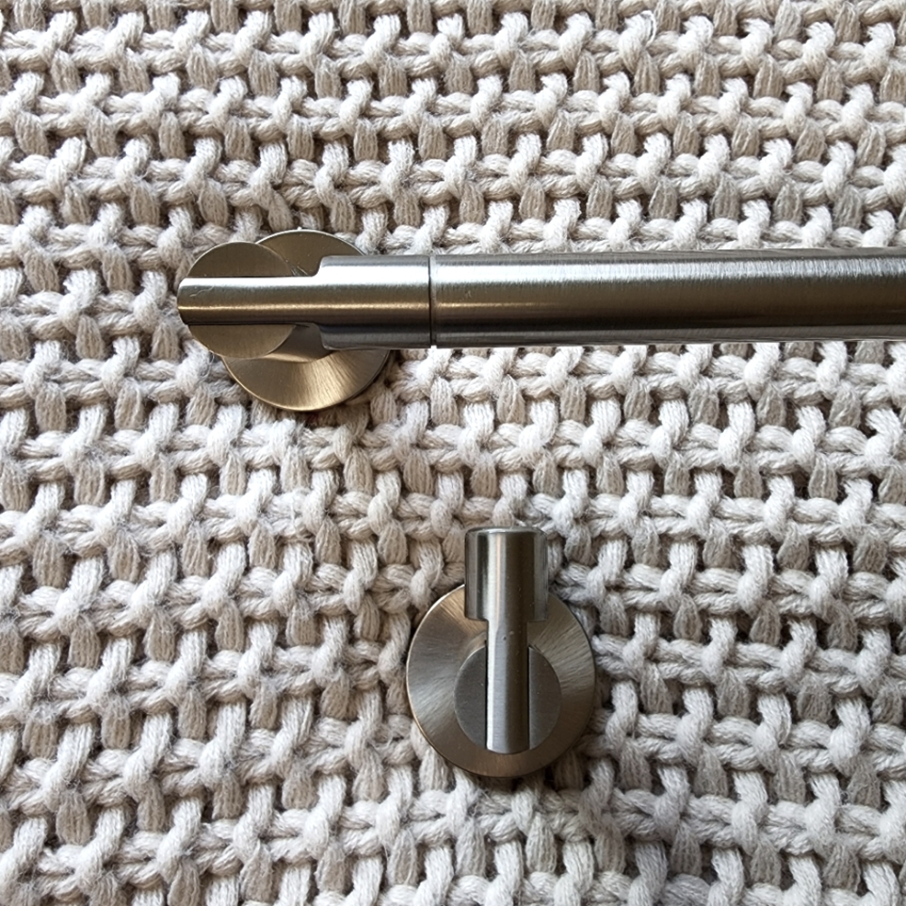 Gatco 2 pc towel bar set